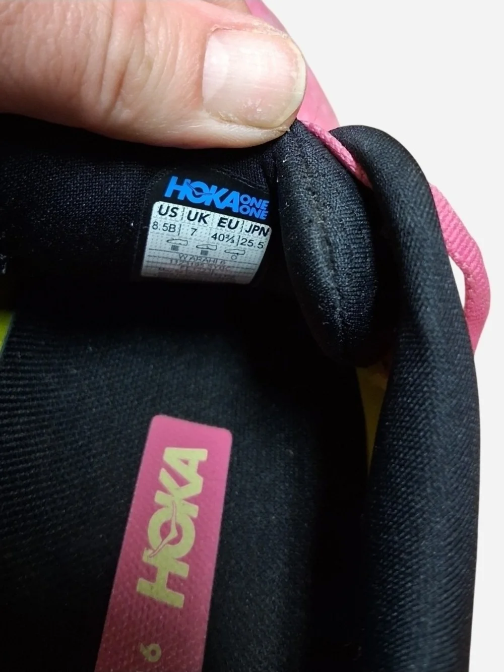 HOKA Arahi 6 Women's Pink Running Shoes